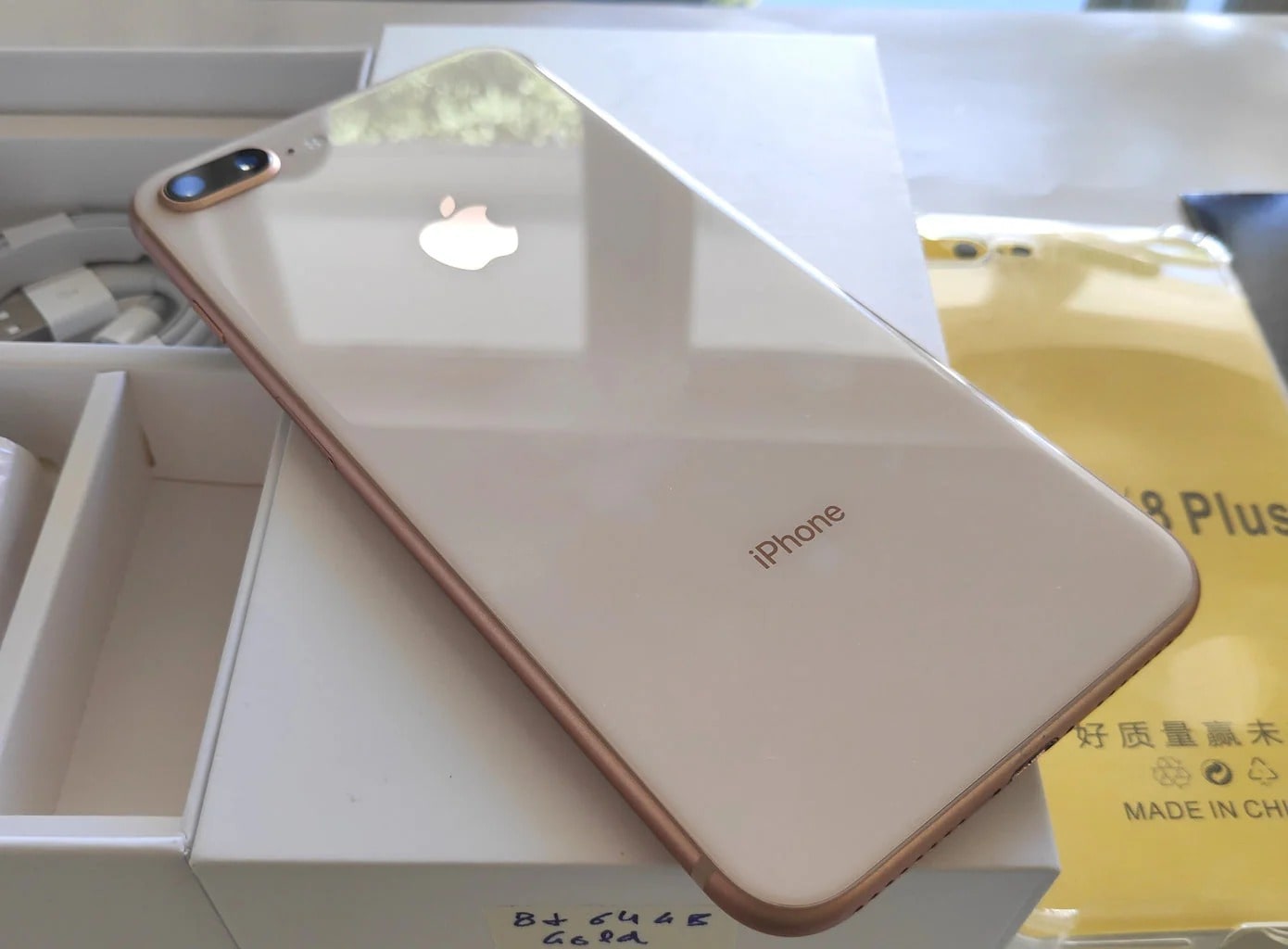 iPhone 8 Plus Renewed بهترین گوشی آیفون میان رده برای بازی پابجی - بهترین گوشی برای پابجی | گوشی های میان رده یا پرچم دار؟